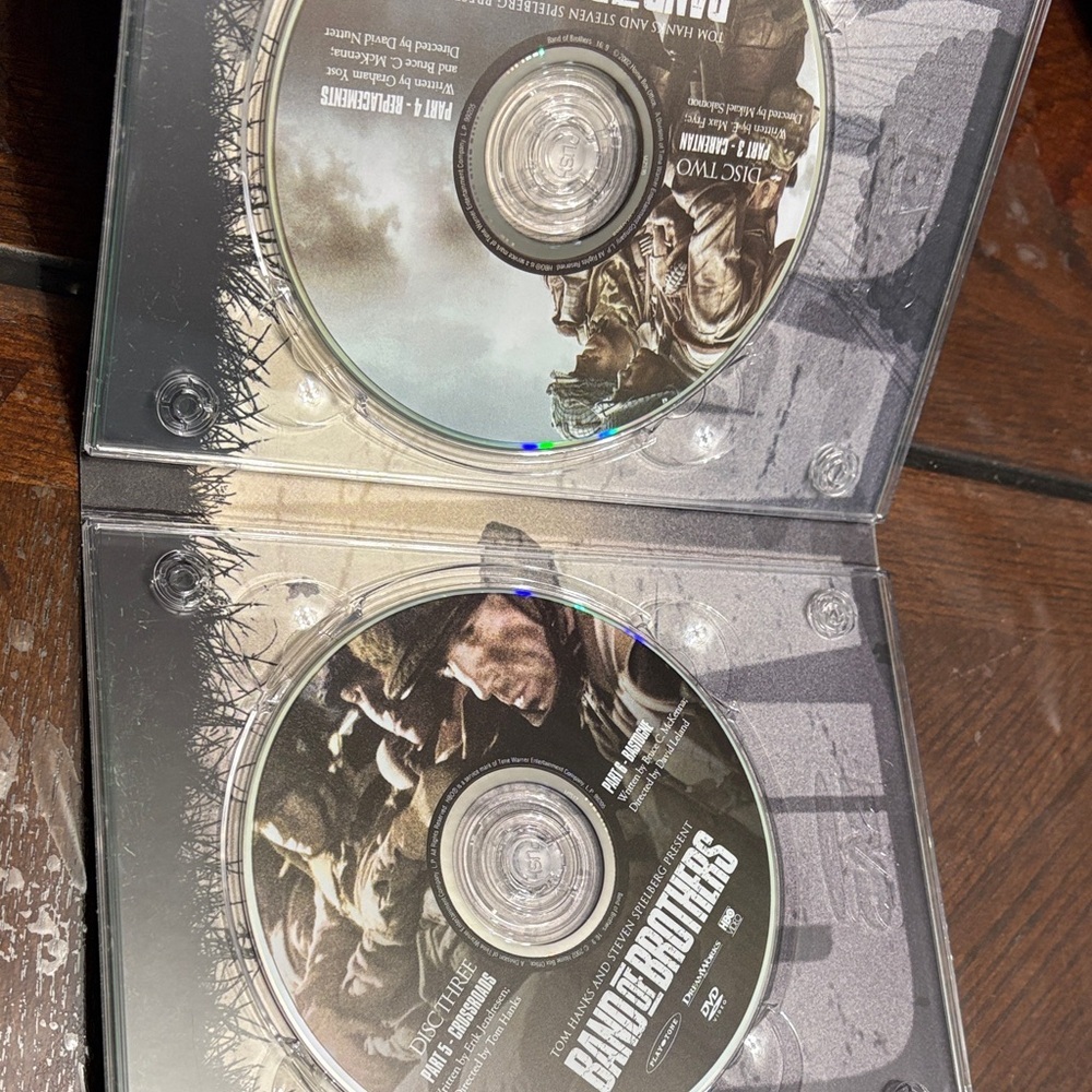 Band of Brothers Steelbook Collector’s Edition – WWII Mini Series- DVD SET - Picture 5 of 5